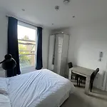 Cosy Studio Flat Near Central