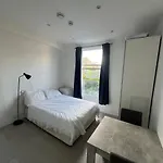 Cosy Studio Flat Near Central