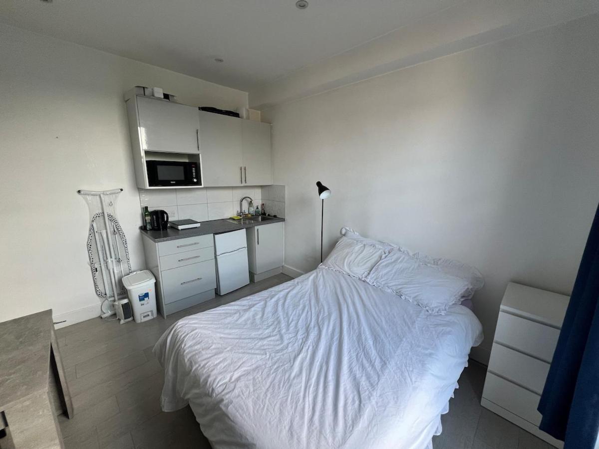 Cosy Flat Near Appartamento Londra
